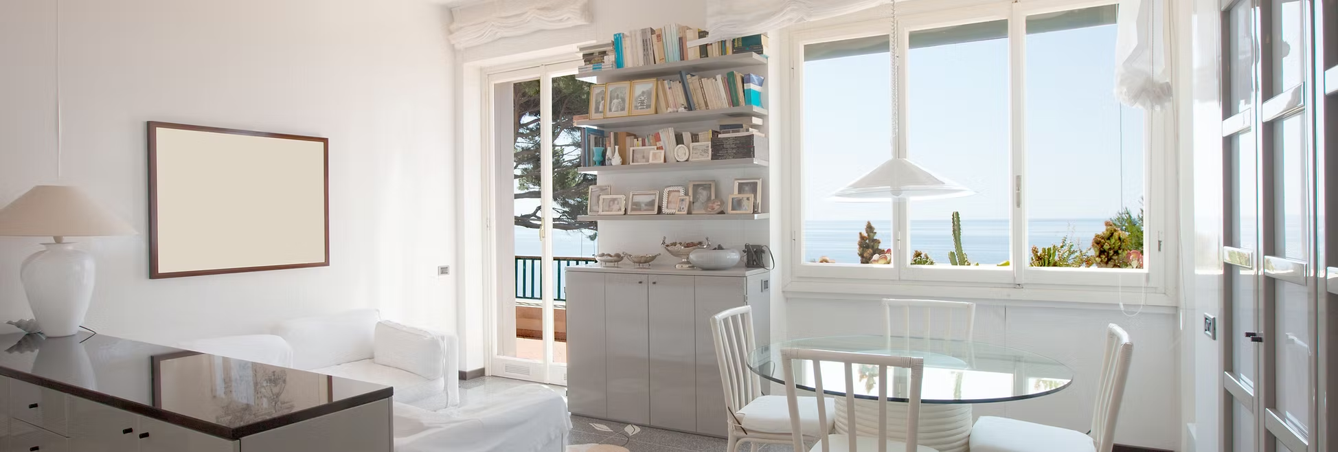 Bright Living Space with Natural Light